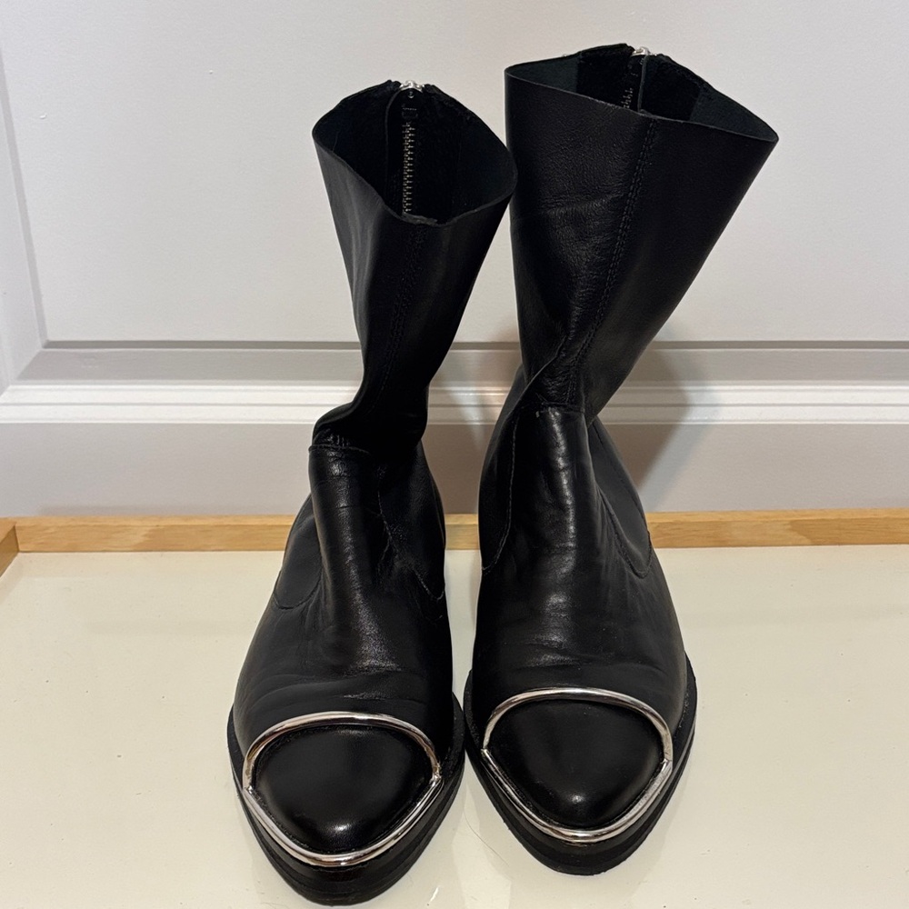 Topshop Black Leather Ankle Boots with Silver Toe Accents - Picture 2 of 16